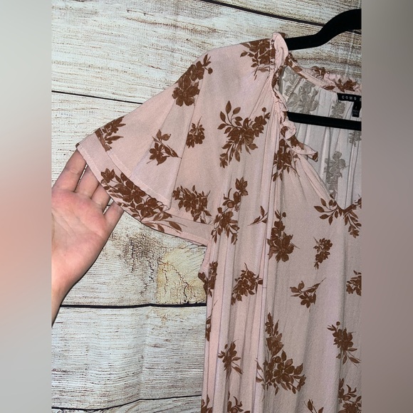 🤎3/$10 Como Black Floral V-Neck Blouse in Pink and Brown Size Large - Picture 2 of 6